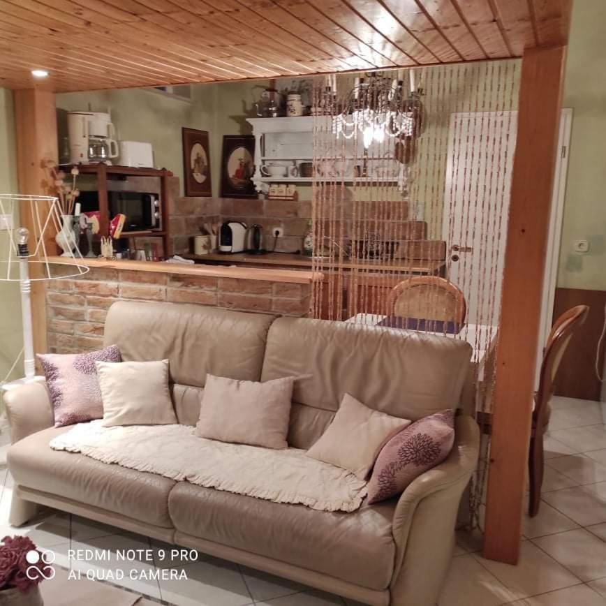 Lavendel Apartman Harkan Exterior foto